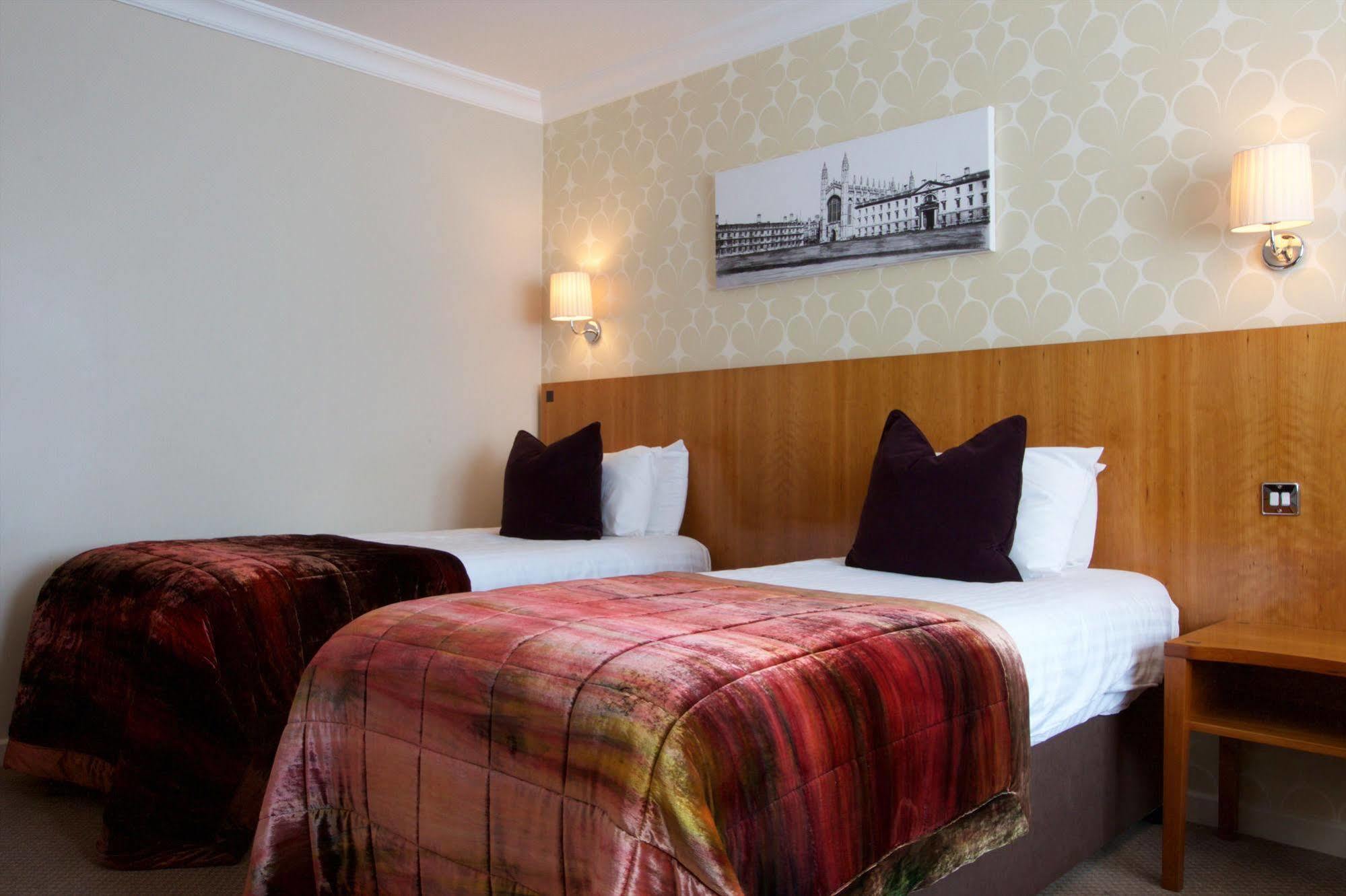 Cambridge Hotel, Bw Signature Collection 4* Bar Hill