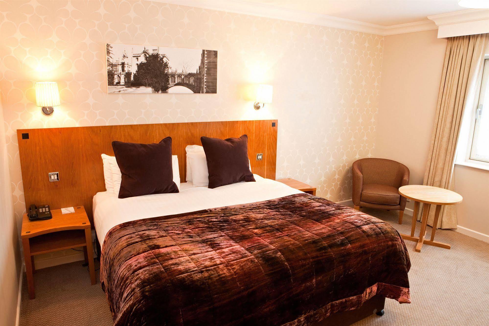 Cambridge Hotel, Bw Signature Collection 4*