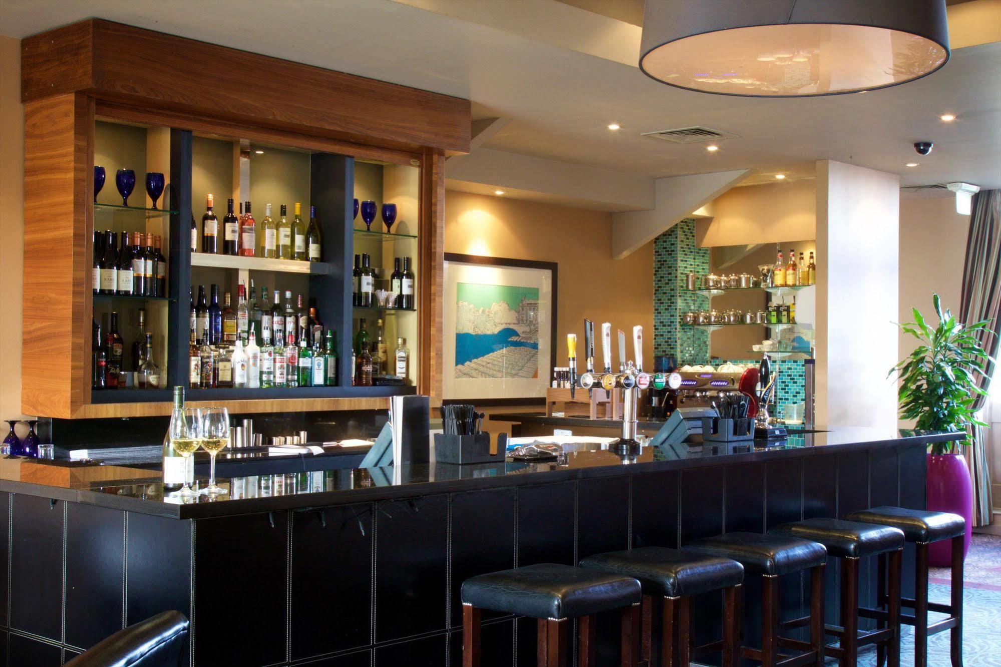 Cambridge Hotel, Bw Signature Collection Hotel